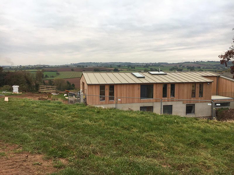 Tump barn exterior